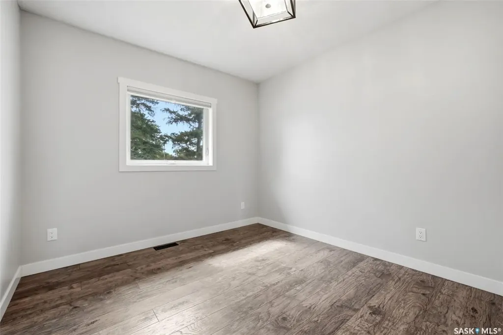 1601 Lacon Street Regina SK S4N 1Z5