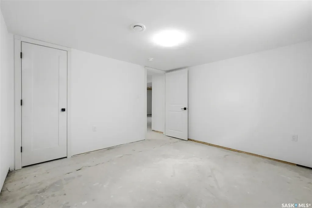 1601 Lacon Street Regina SK S4N 1Z5