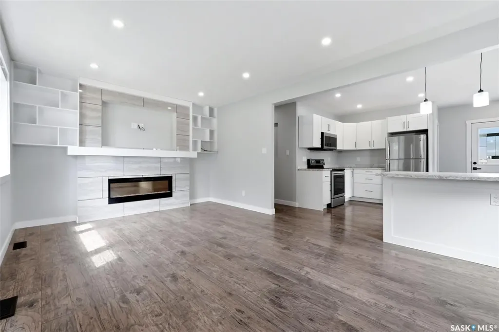 1601 Lacon Street Regina SK S4N 1Z5