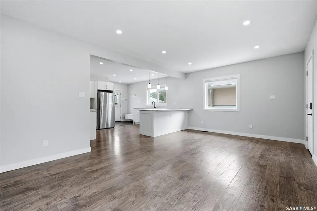 1601 Lacon Street Regina SK S4N 1Z5