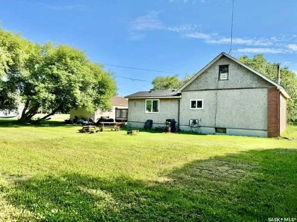 213 1st Avenue S St. Gregor SK S0K 3X0