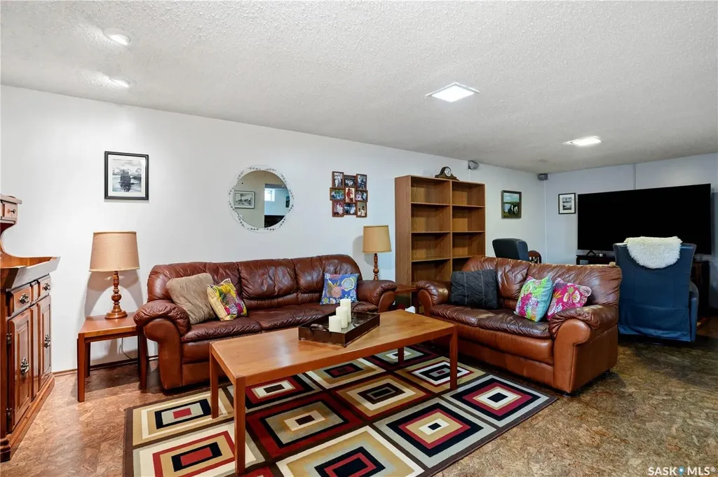 3801 Diefenbaker Drive Saskatoon SK S7L 5C6