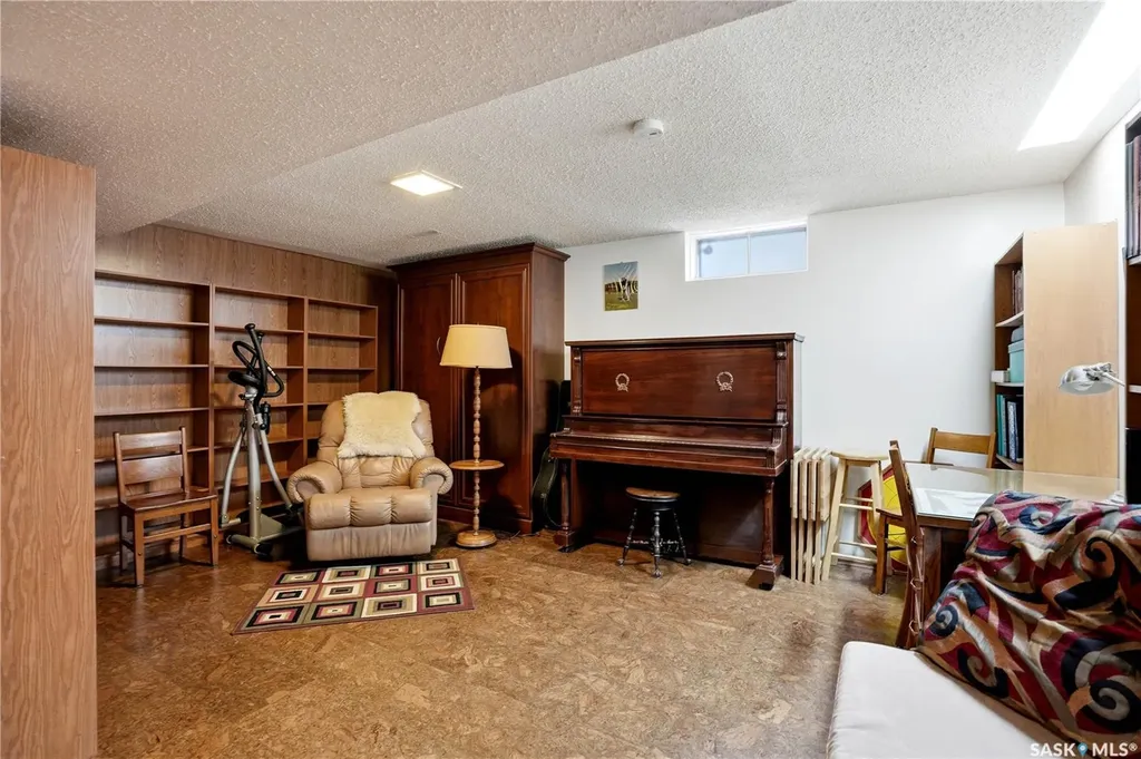 3801 Diefenbaker Drive Saskatoon SK S7L 5C6