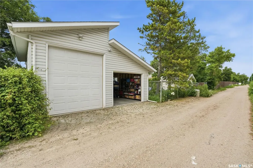 3801 Diefenbaker Drive Saskatoon SK S7L 5C6