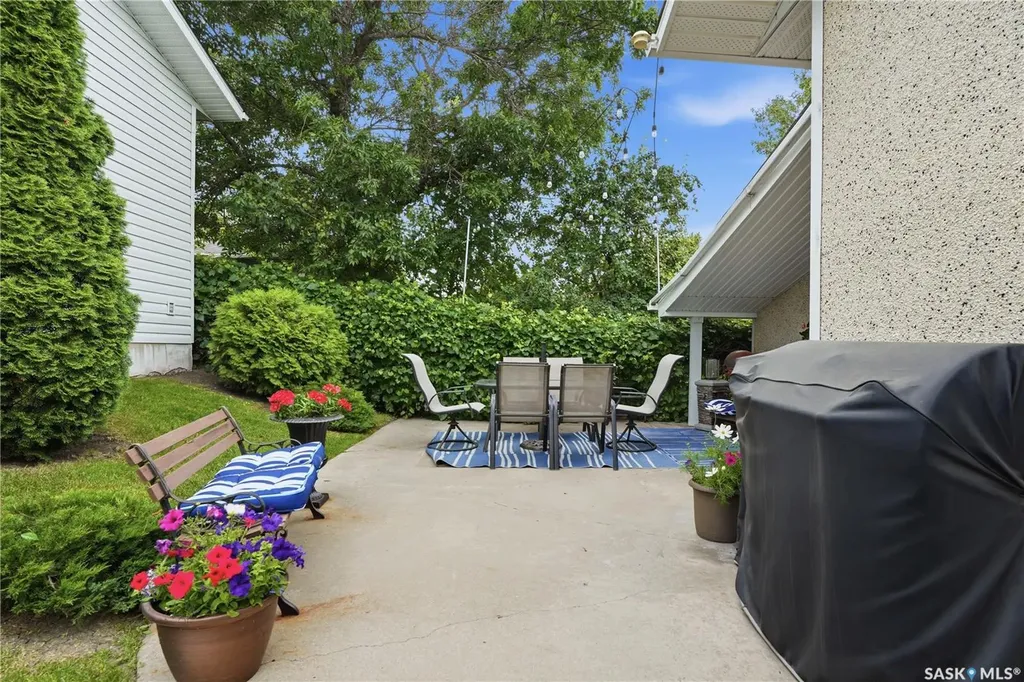 3801 Diefenbaker Drive Saskatoon SK S7L 5C6