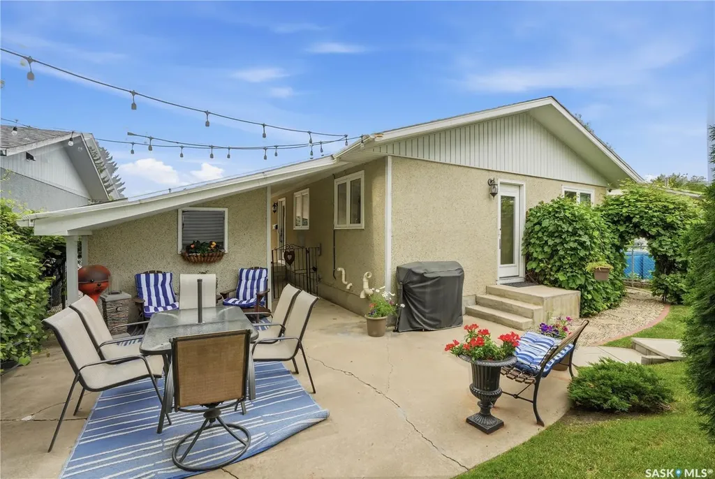 3801 Diefenbaker Drive Saskatoon SK S7L 5C6