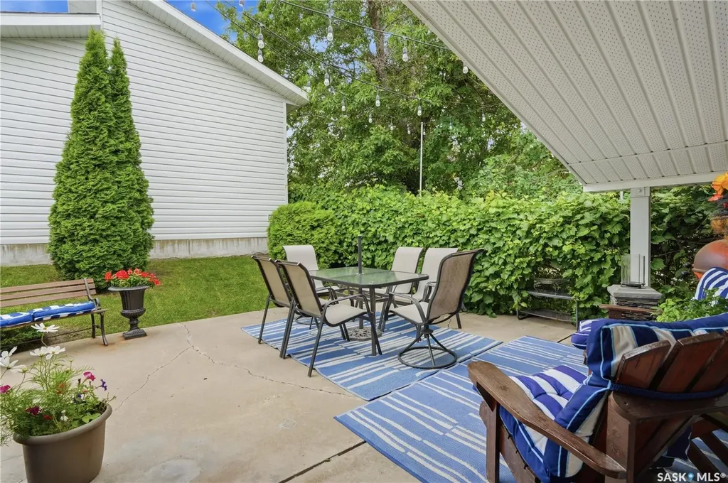 3801 Diefenbaker Drive Saskatoon SK S7L 5C6