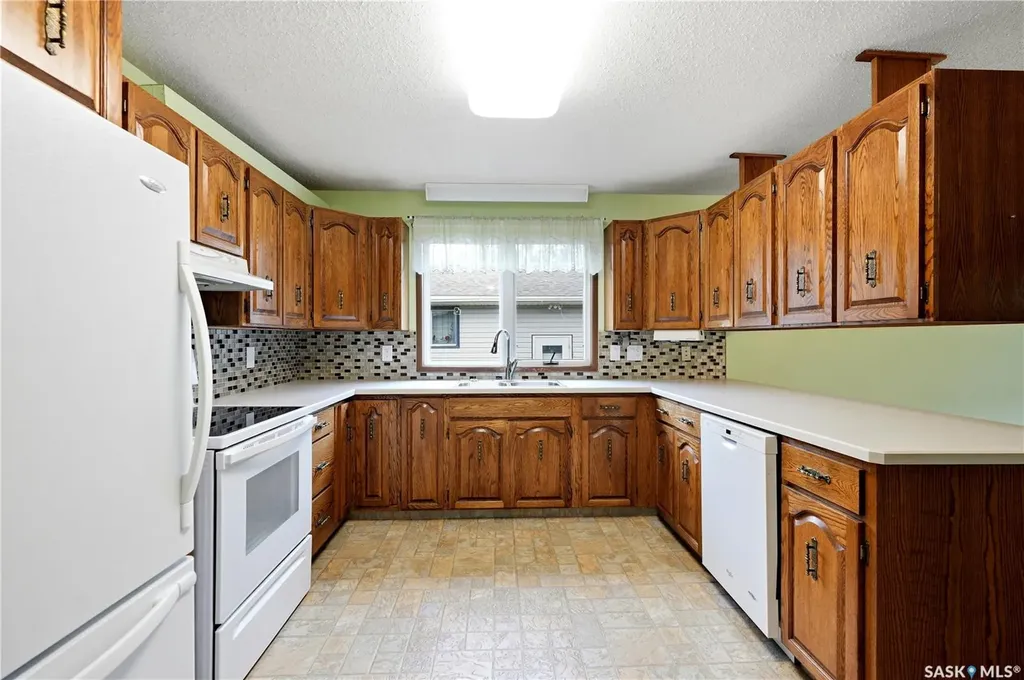 705 Main Street Rosetown SK S0L 2V0