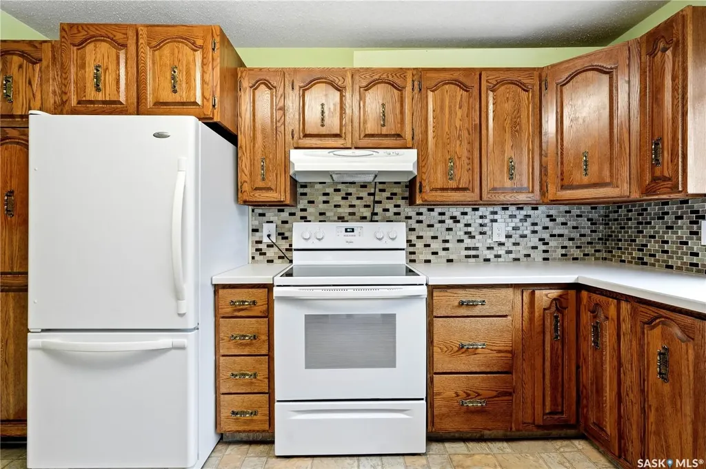 705 Main Street Rosetown SK S0L 2V0