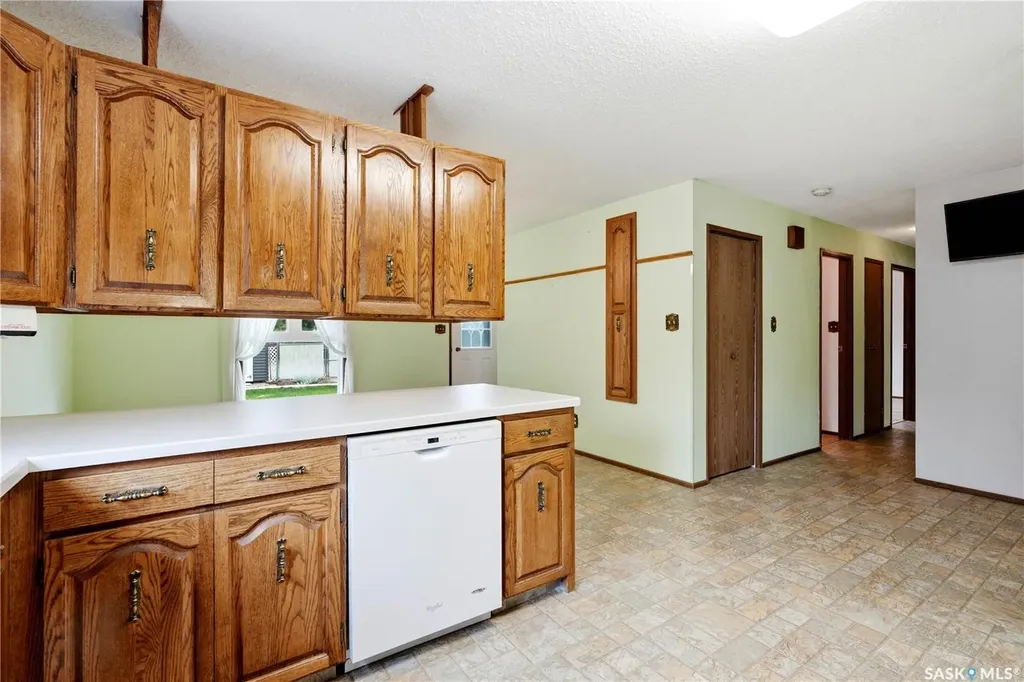 705 Main Street Rosetown SK S0L 2V0