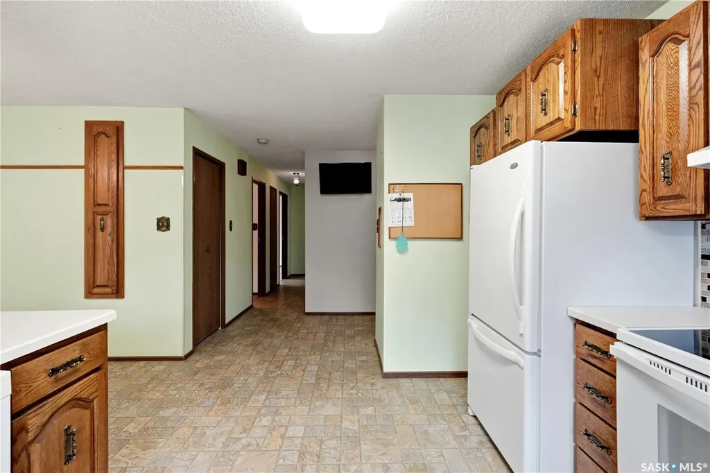 705 Main Street Rosetown SK S0L 2V0