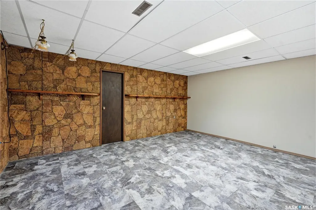 705 Main Street Rosetown SK S0L 2V0