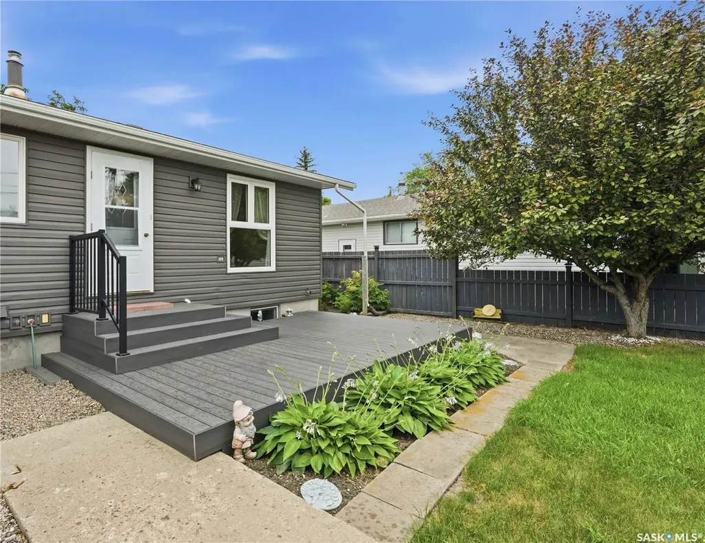 705 Main Street Rosetown SK S0L 2V0