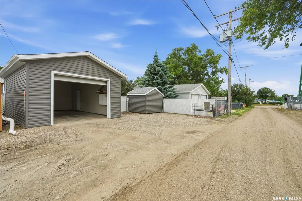 705 Main Street Rosetown SK S0L 2V0