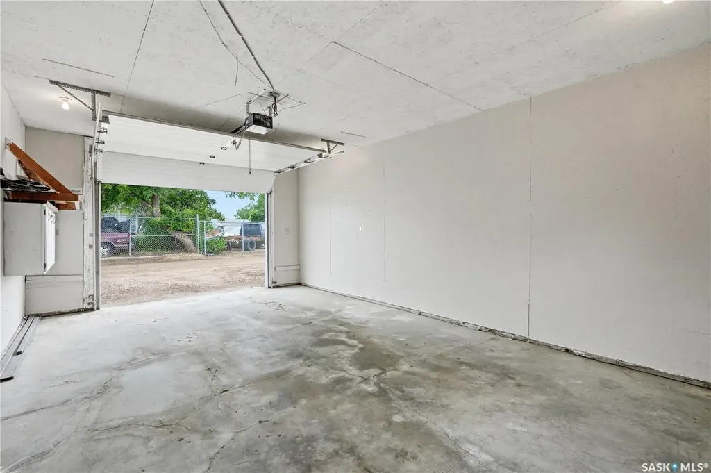 705 Main Street Rosetown SK S0L 2V0
