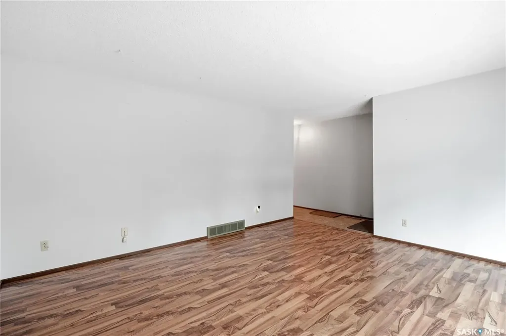 705 Main Street Rosetown SK S0L 2V0
