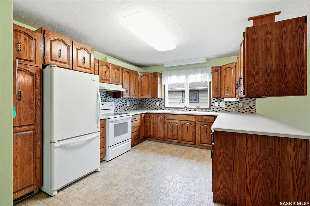 705 Main Street Rosetown SK S0L 2V0
