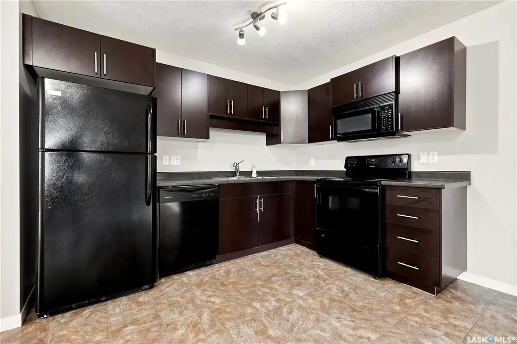 5533 Blake Crescent Regina SK S4X 0J1