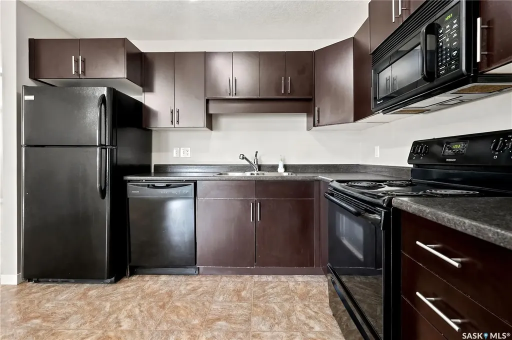 5533 Blake Crescent Regina SK S4X 0J1