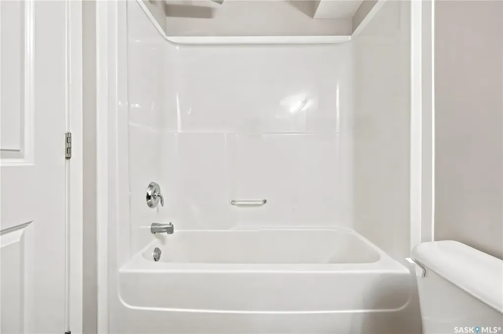 5533 Blake Crescent Regina SK S4X 0J1