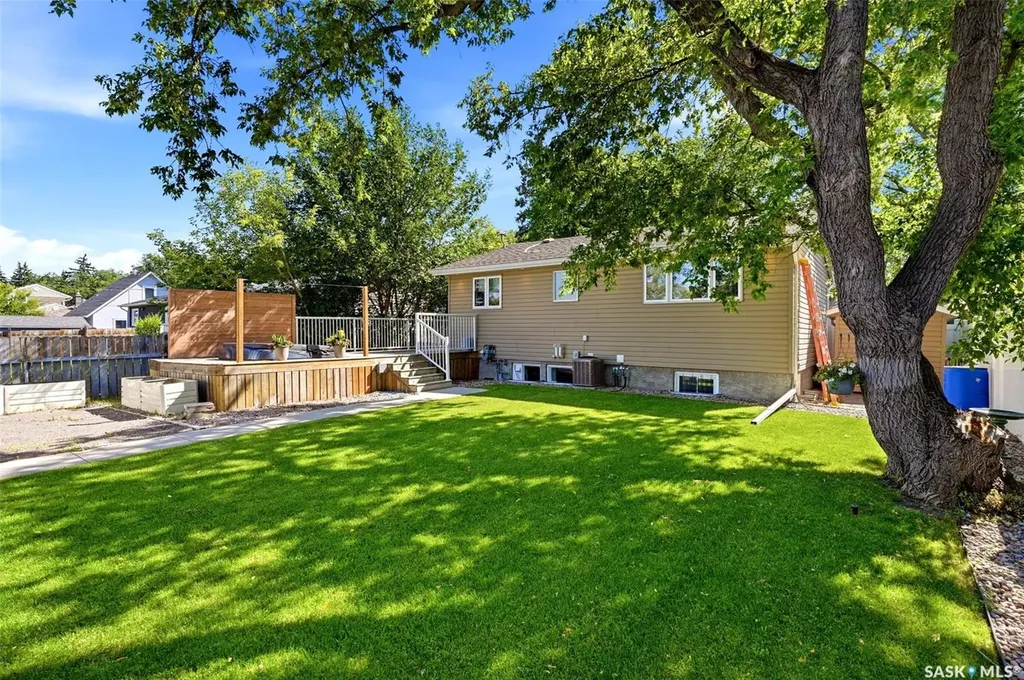 870 Royal Street Regina SK S4T 4Z4