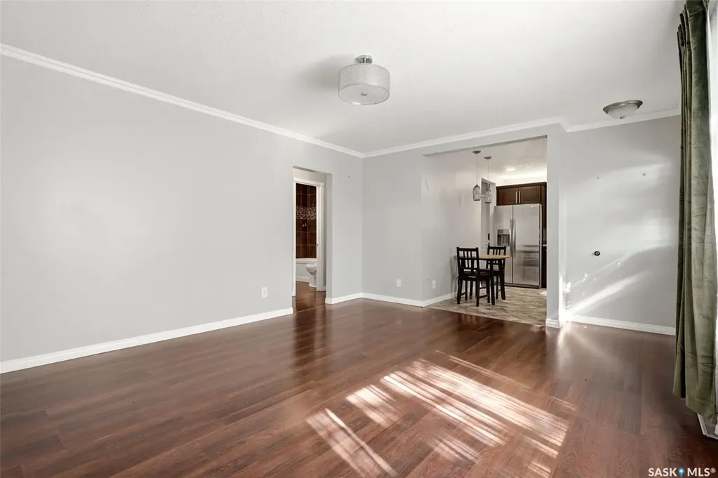 870 Royal Street Regina SK S4T 4Z4