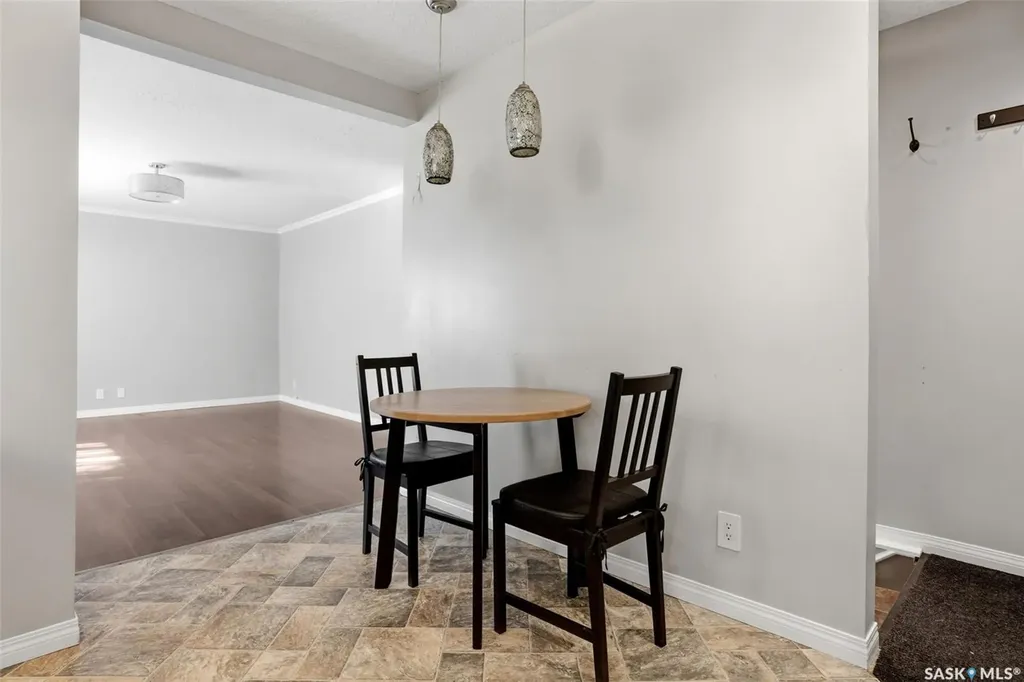 870 Royal Street Regina SK S4T 4Z4