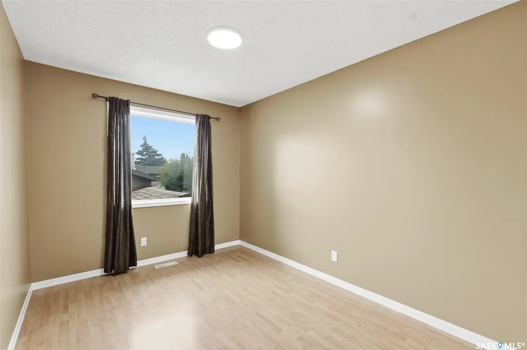 210 Laval Crescent Saskatoon SK S7H 4N7