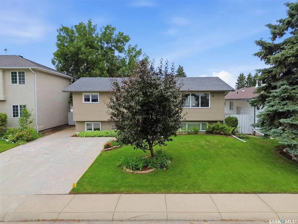 210 Laval Crescent Saskatoon SK S7H 4N7