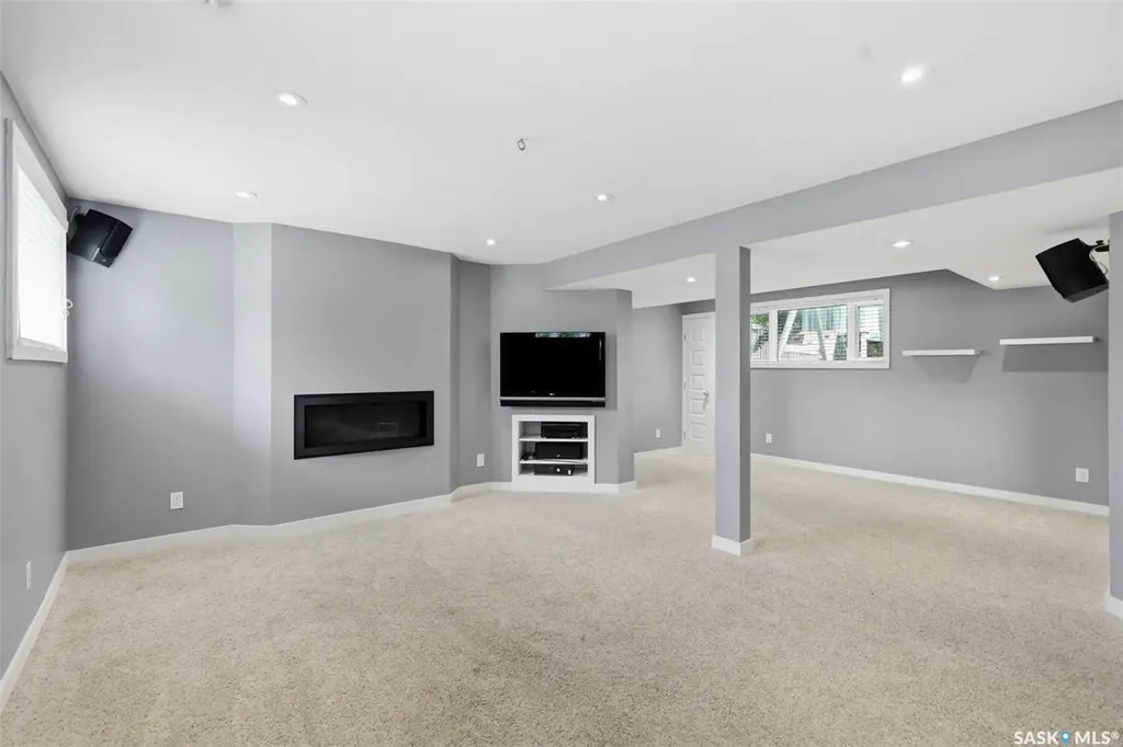 210 Laval Crescent Saskatoon SK S7H 4N7