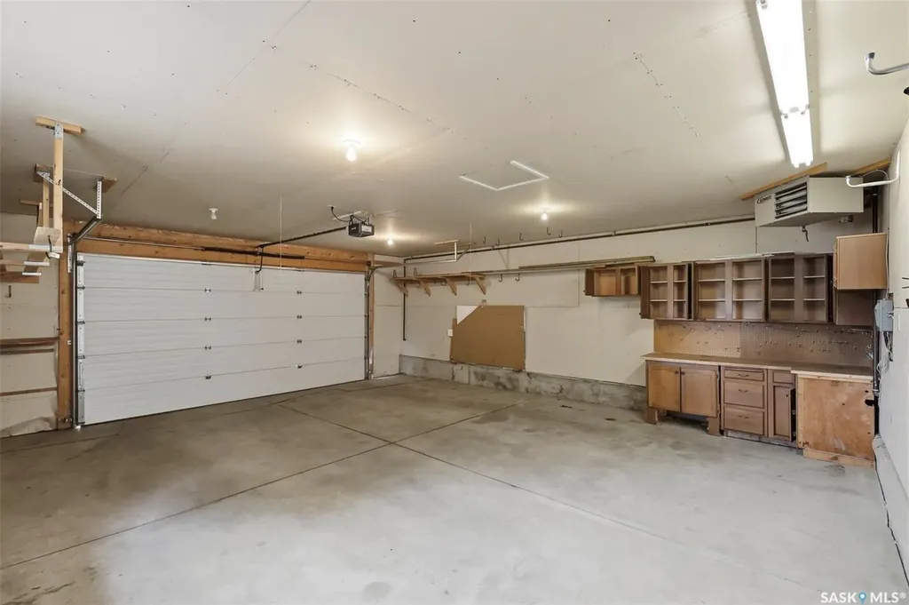 210 Laval Crescent Saskatoon SK S7H 4N7
