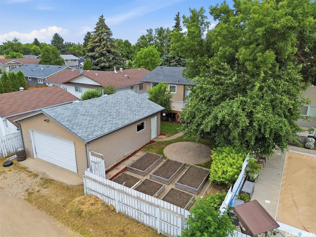 210 Laval Crescent Saskatoon SK S7H 4N7