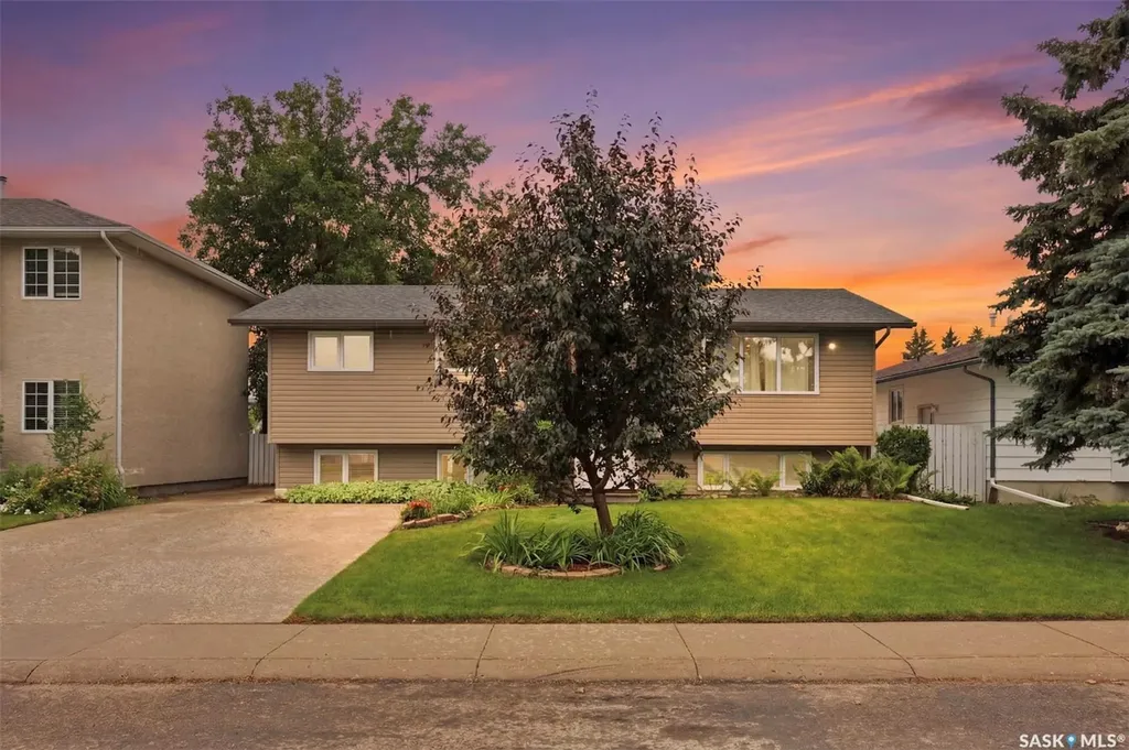 210 Laval Crescent Saskatoon SK S7H 4N7