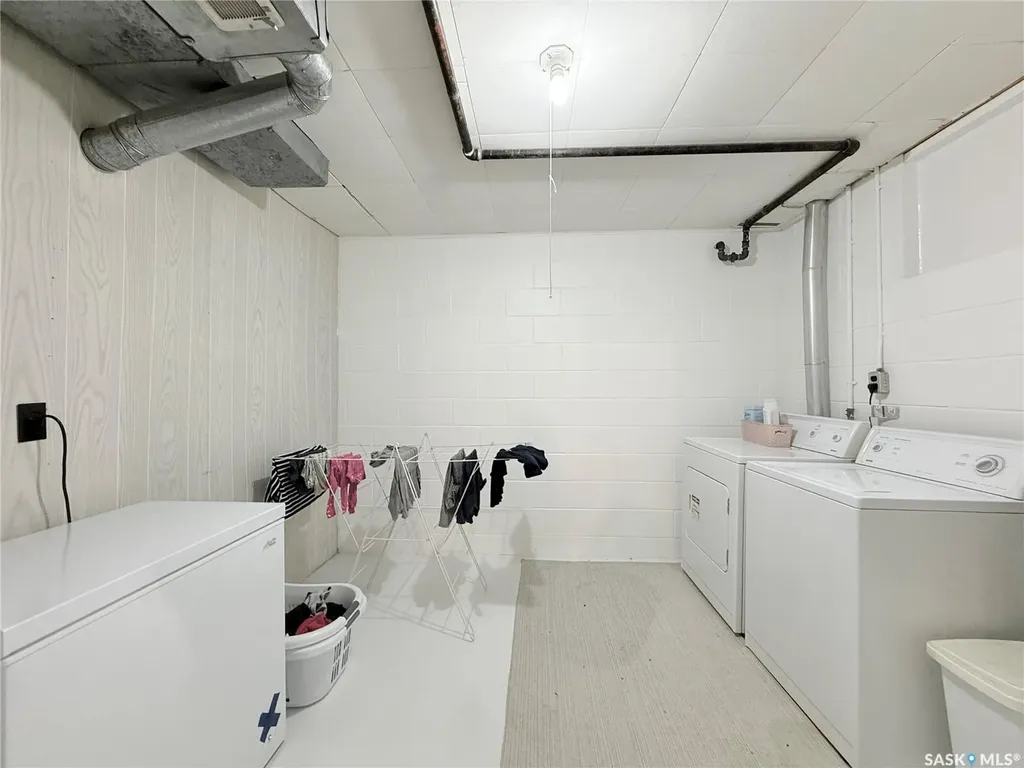 415 Park Avenue Outlook SK S0L 2N0