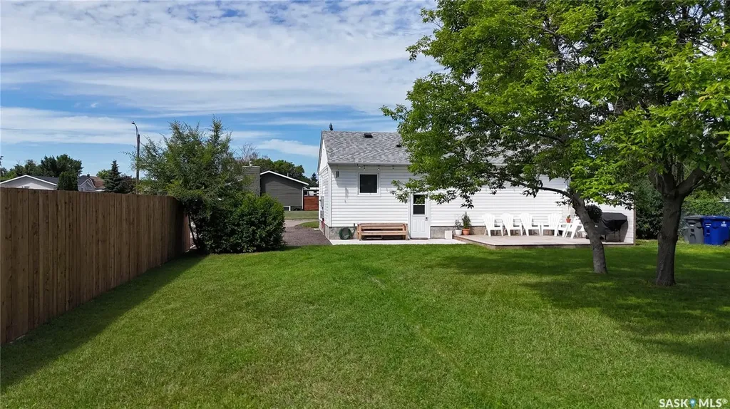 415 Park Avenue Outlook SK S0L 2N0