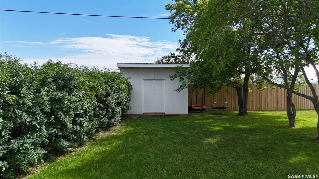 415 Park Avenue Outlook SK S0L 2N0