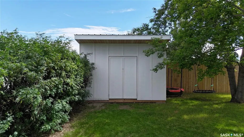 415 Park Avenue Outlook SK S0L 2N0