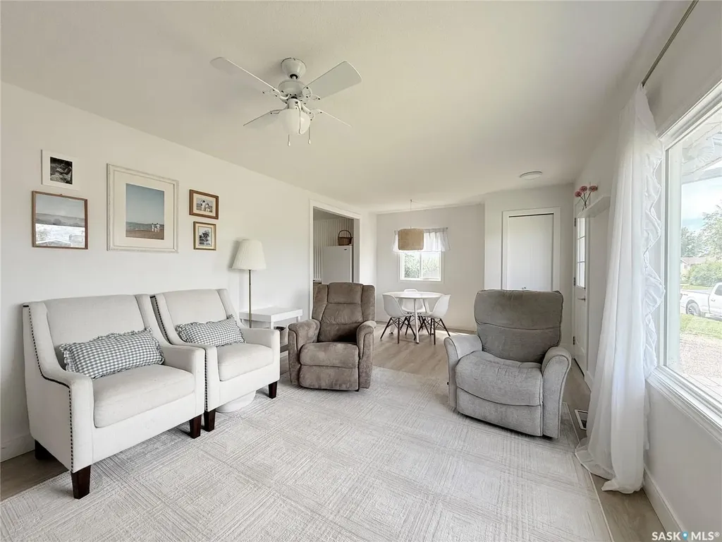 415 Park Avenue Outlook SK S0L 2N0