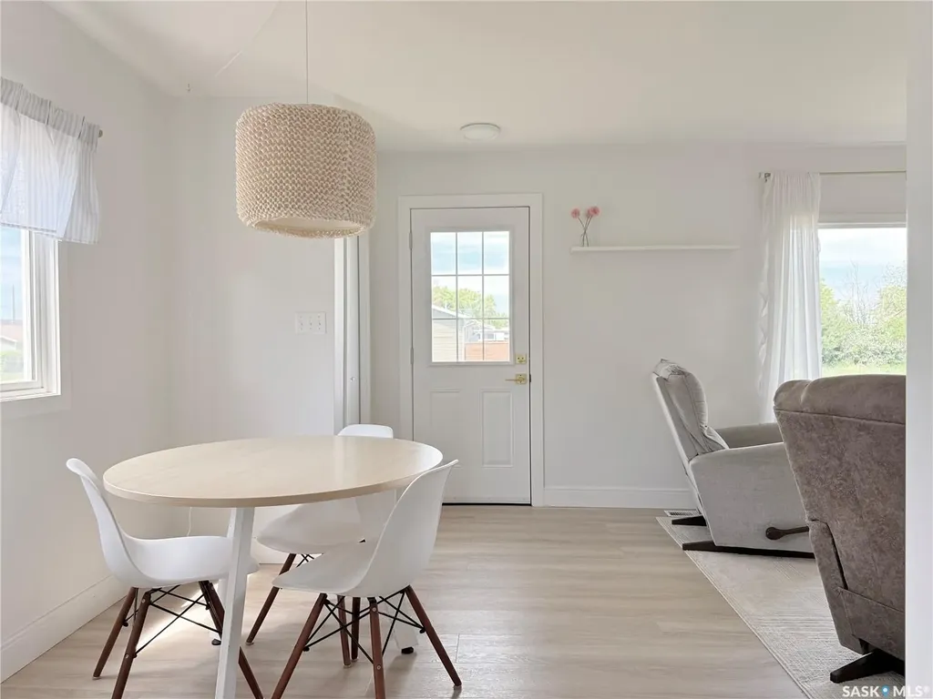415 Park Avenue Outlook SK S0L 2N0