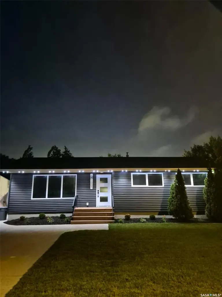 1007 2nd Street W Kindersley SK S0L 1S0