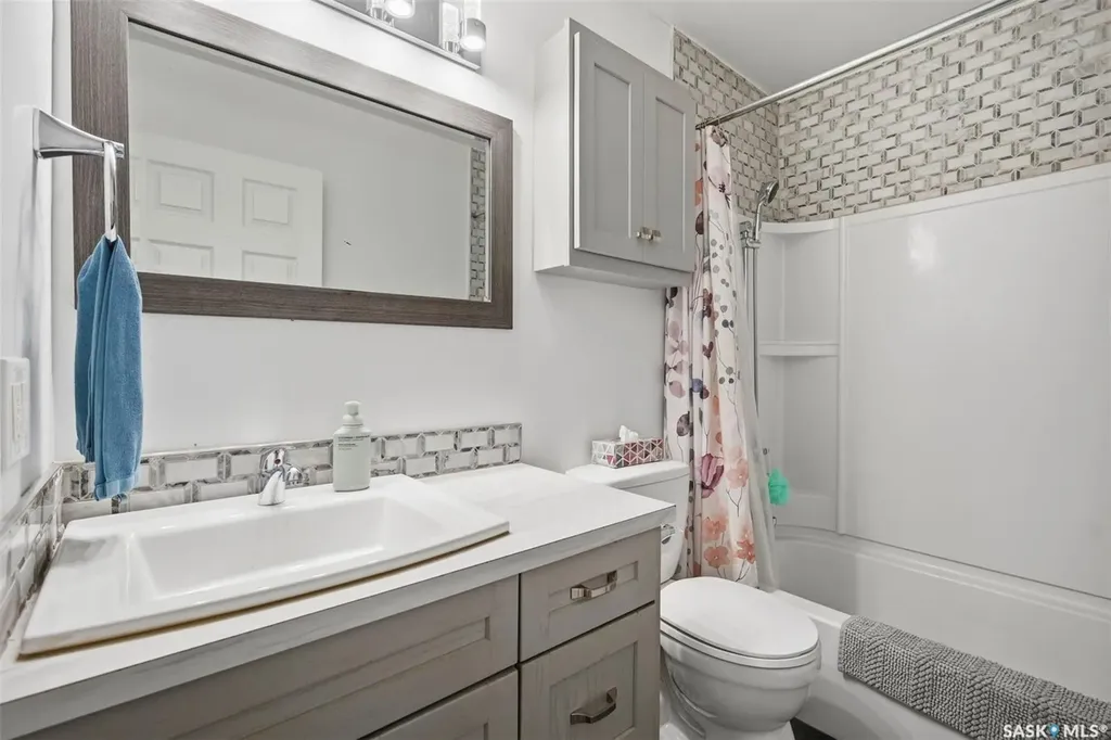 309 2nd Avenue W Watrous SK S0K 4T0