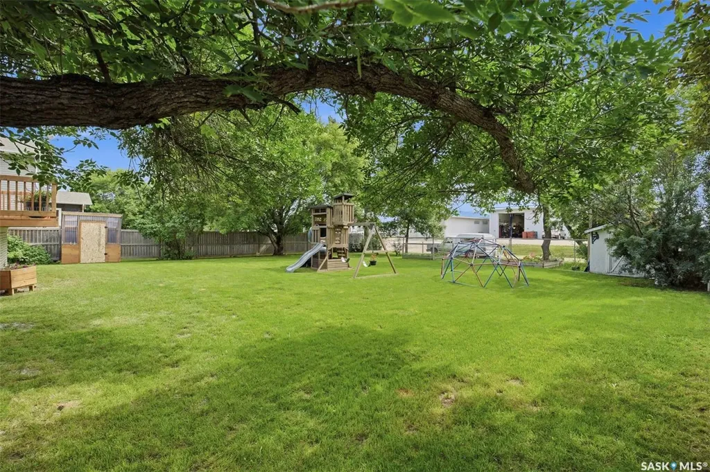 309 2nd Avenue W Watrous SK S0K 4T0