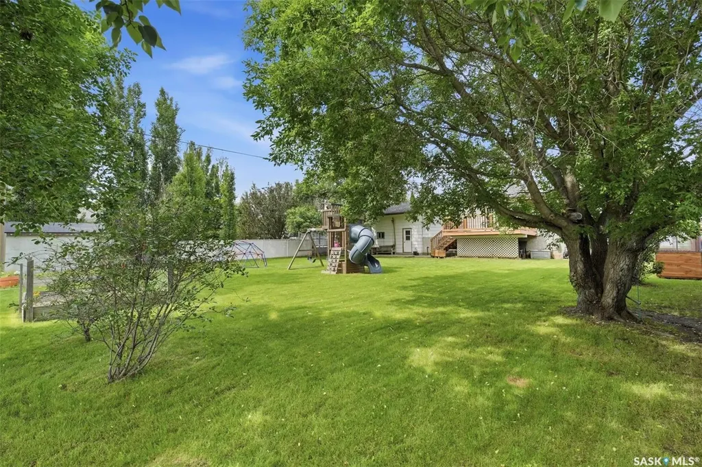 309 2nd Avenue W Watrous SK S0K 4T0