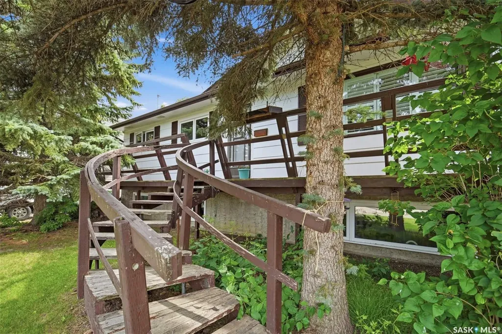 309 2nd Avenue W Watrous SK S0K 4T0