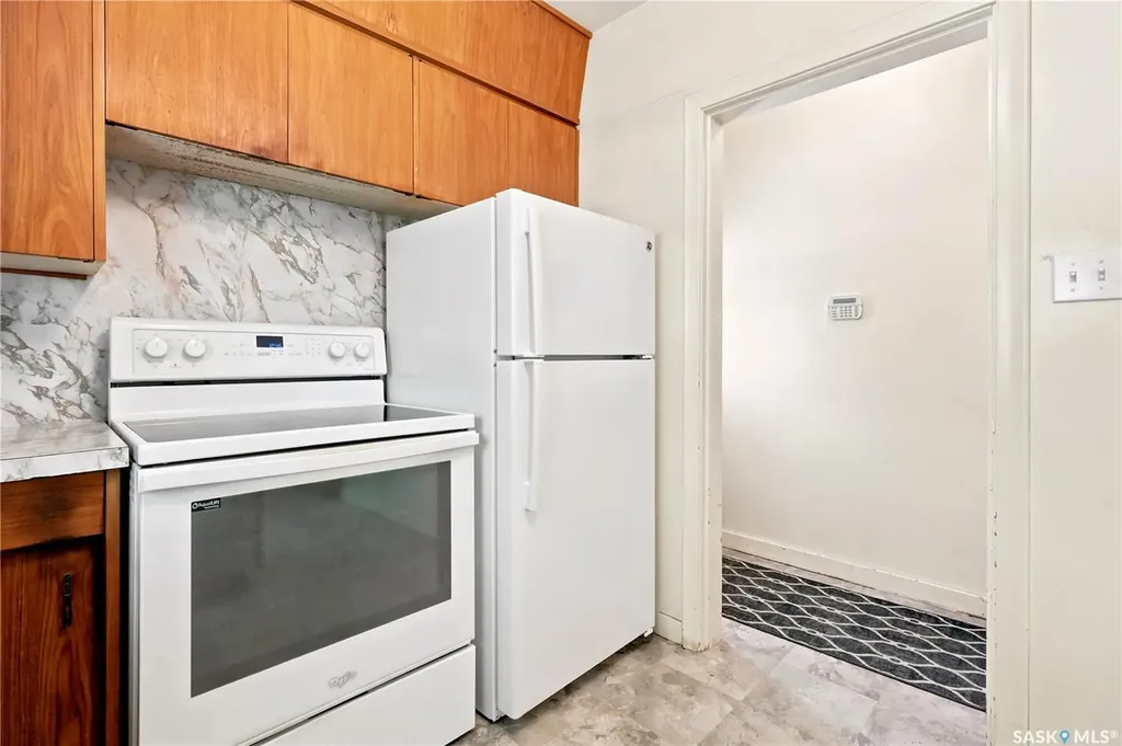 5 Lamont Crescent Regina SK S4S 4A3