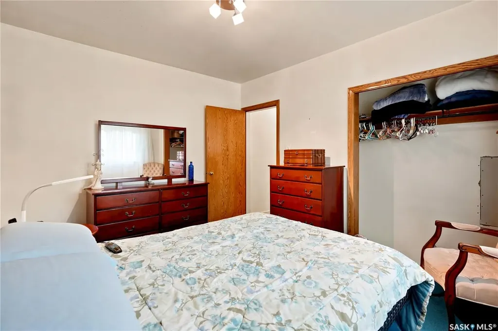 5 Lamont Crescent Regina SK S4S 4A3