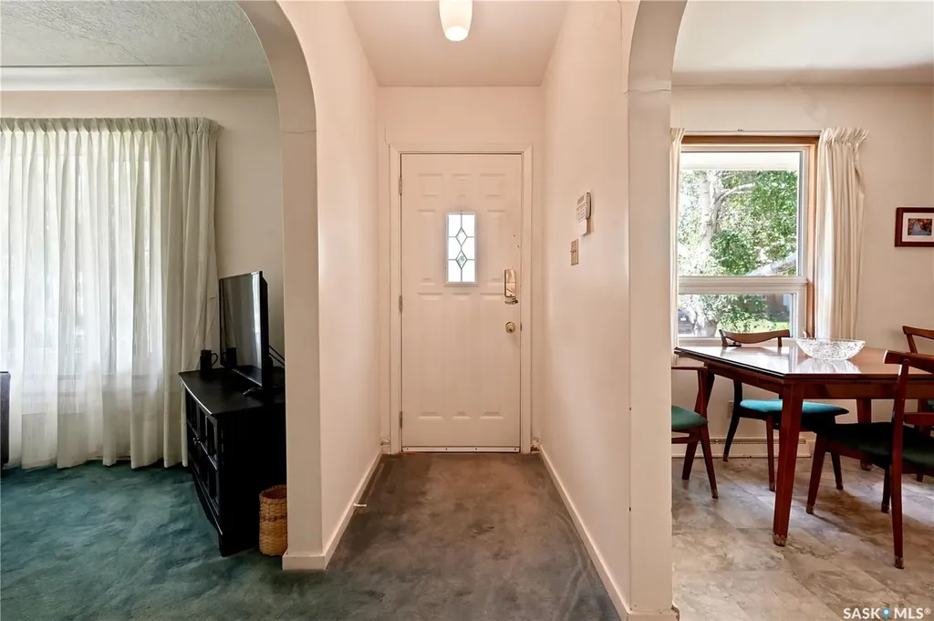5 Lamont Crescent Regina SK S4S 4A3