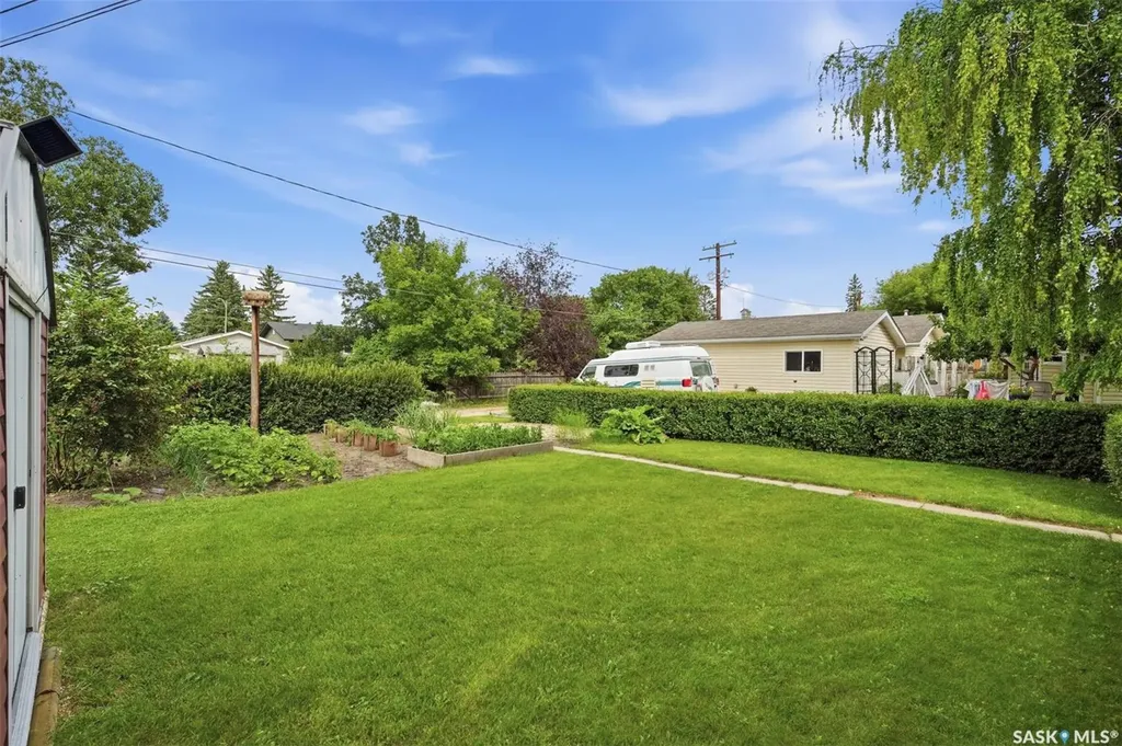 208 3rd Avenue W Watrous SK S0K 4T0