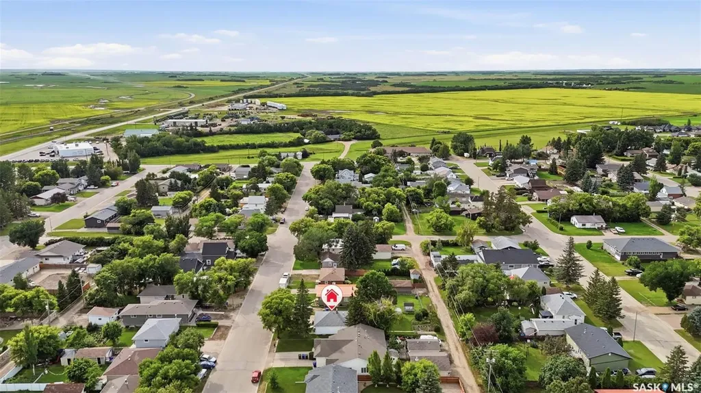 208 3rd Avenue W Watrous SK S0K 4T0