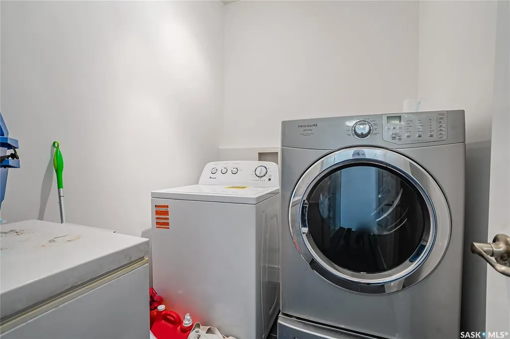 242 Pohorecky Street Saskatoon SK S7W 0J3